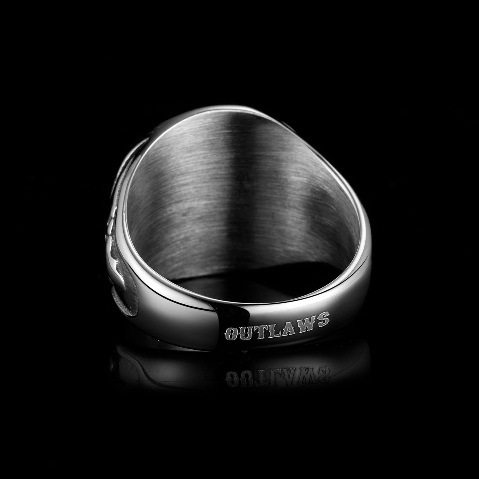 AROUND THE WORLD - Outlaws Amsterdam