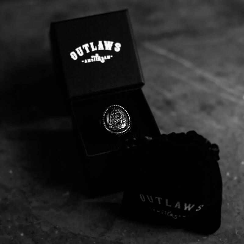 BLACK PEARL. - Outlaws Amsterdam