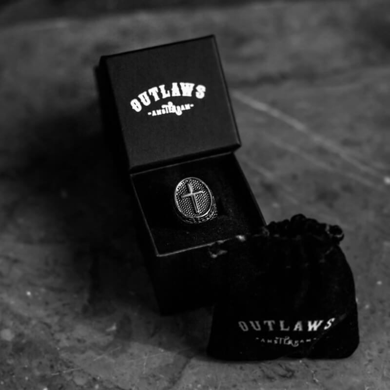 CROSS IT. - Outlaws Amsterdam