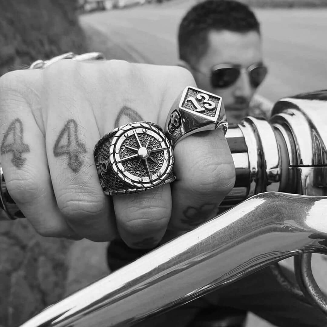 THE CAPTAIN. - SILVER - Outlaws Amsterdam