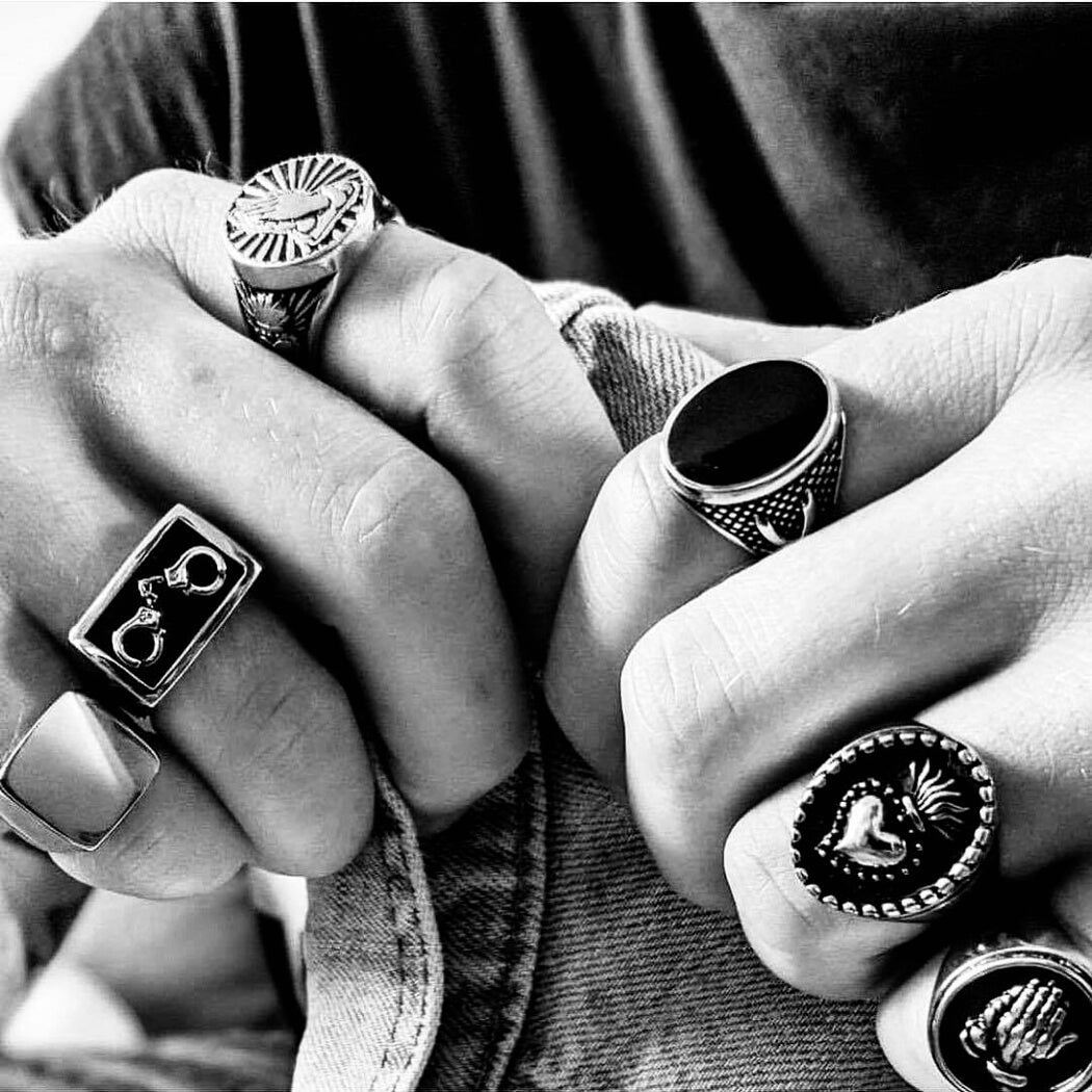 TRAVELER. - Outlaws Amsterdam