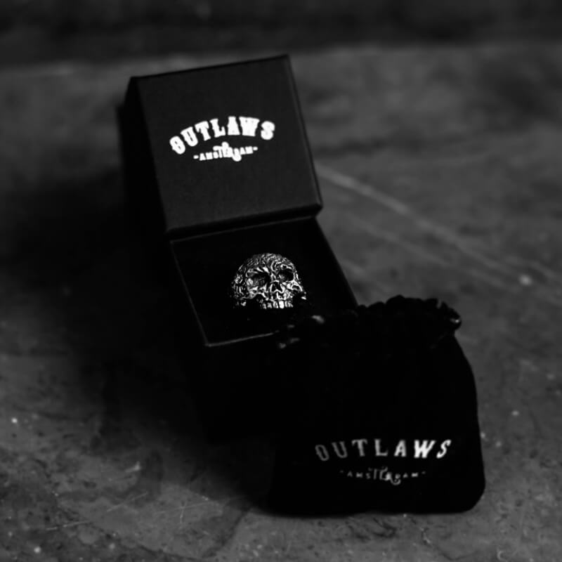 ANCIENT SKULL. - Outlaws Amsterdam