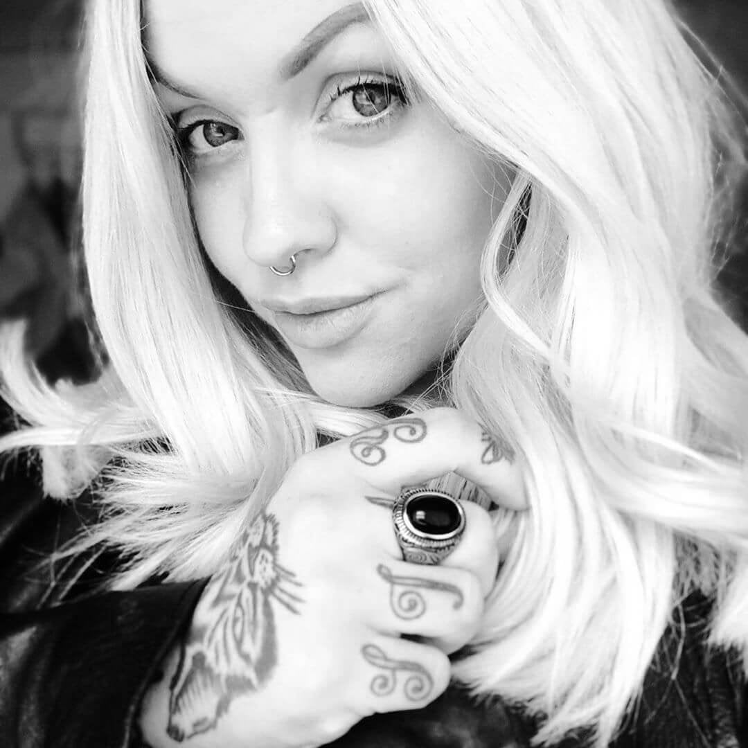 BLACK EYES. - Outlaws Amsterdam