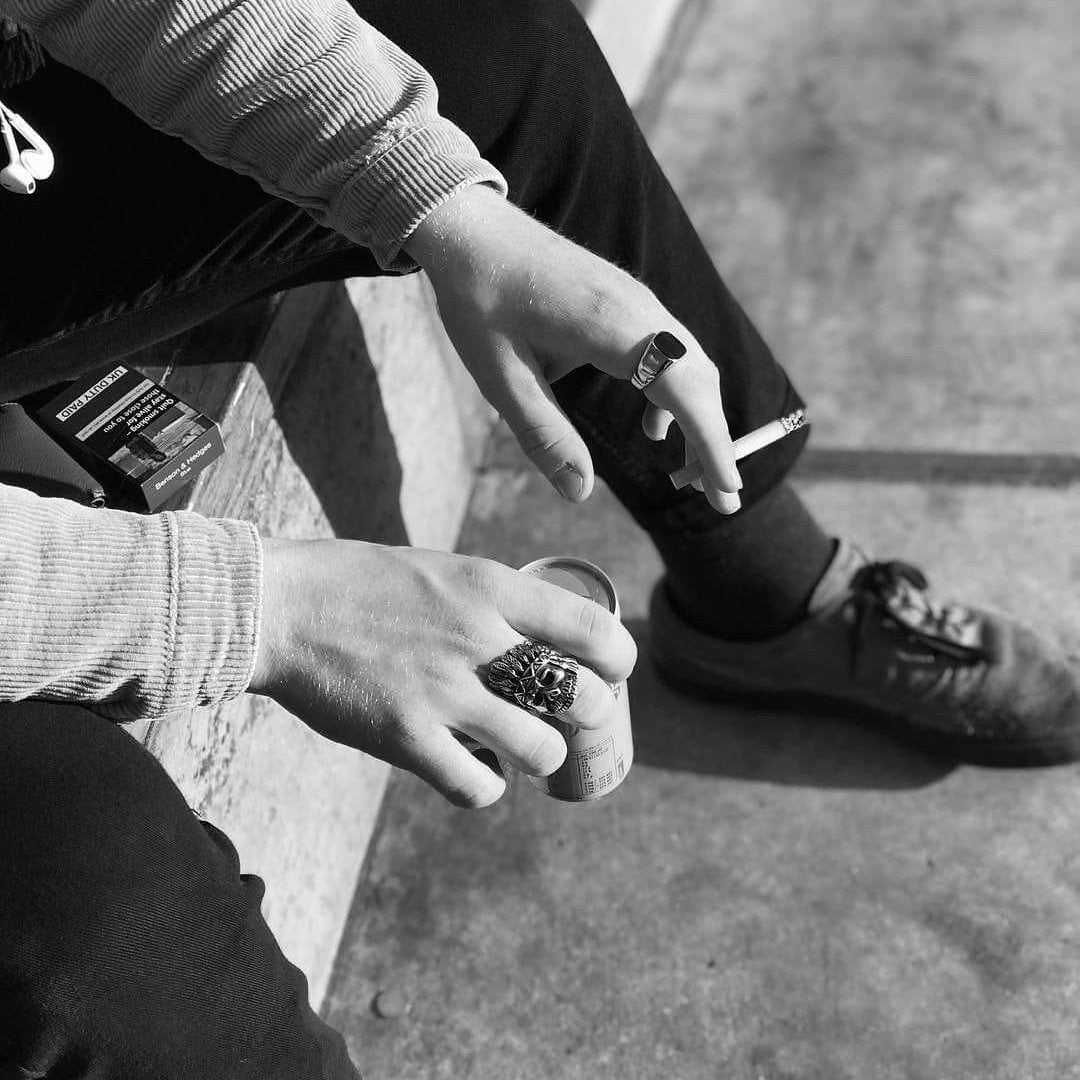 ON THE ROAD. - Outlaws Amsterdam