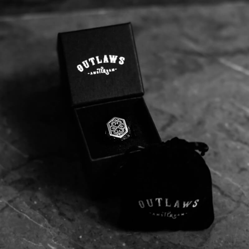 THE WEAPON. - Outlaws Amsterdam