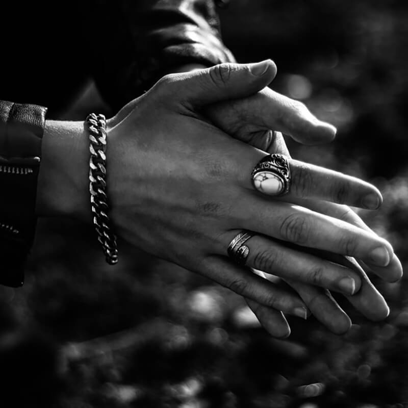 WHITE EYES. - Outlaws Amsterdam